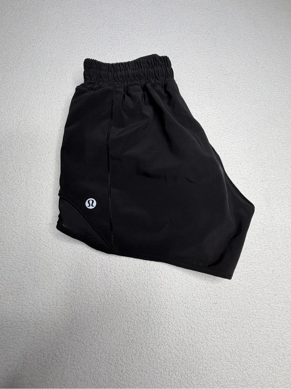 Lululemon Hotty Hot Short II *Long 4"
•Black🖤 - Picture 8 of 15